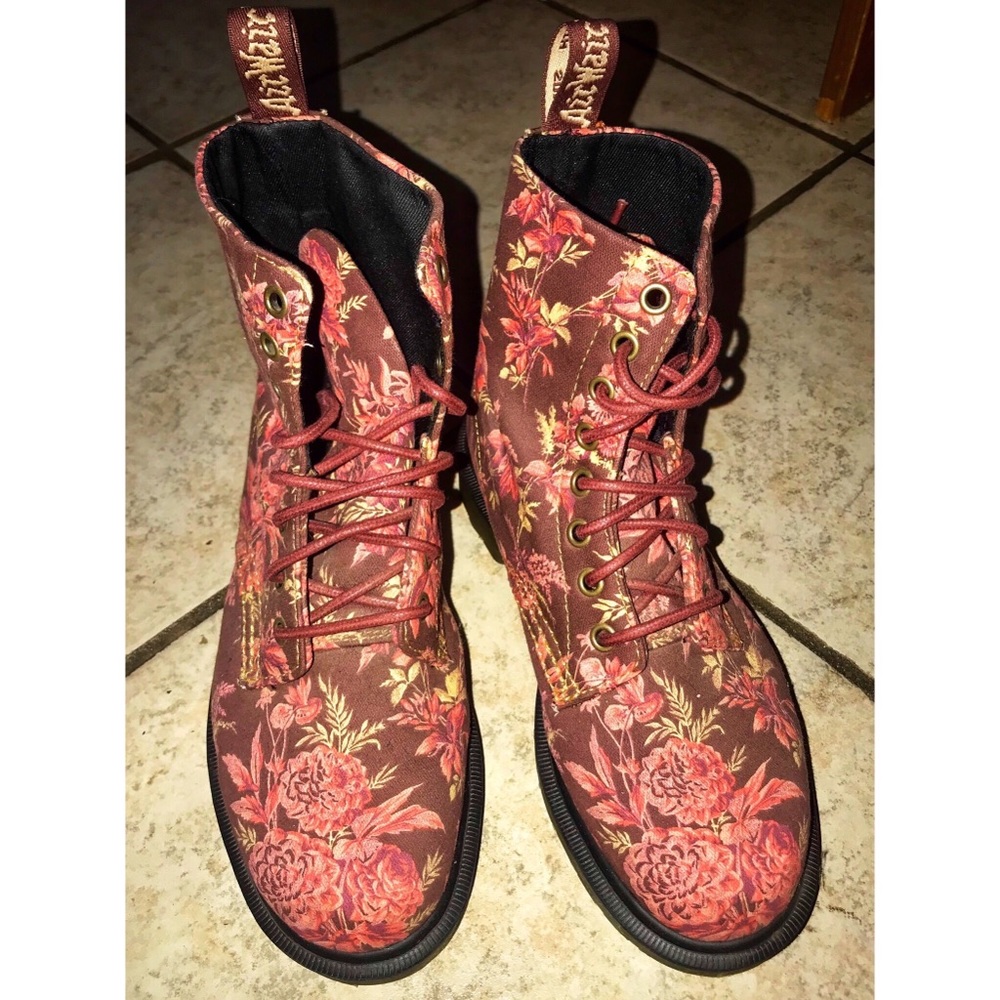 Dr. Martens Floral boots Brown/Pink Size 7